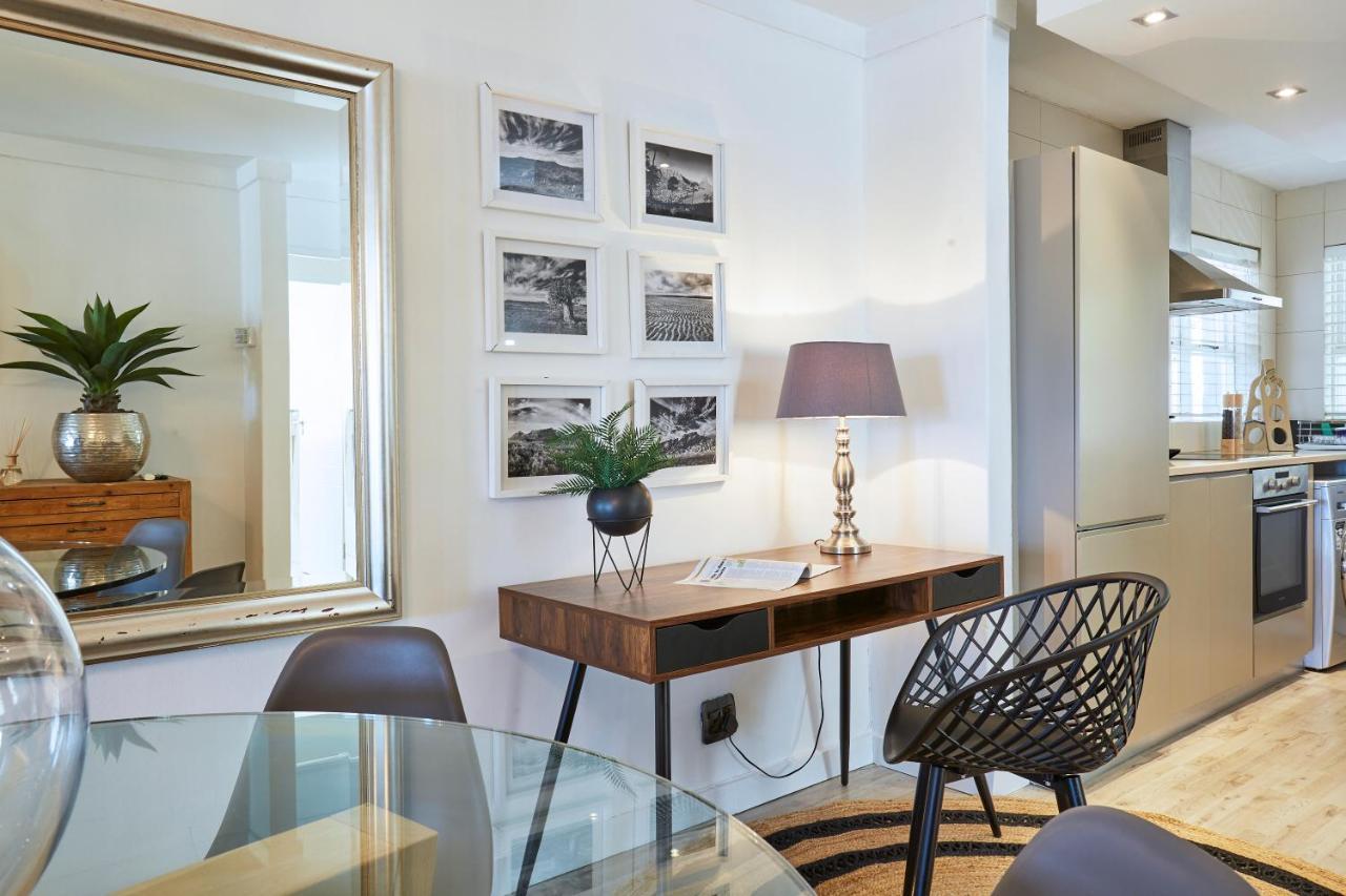 Apartment Secure Complex Close To Waterfront *